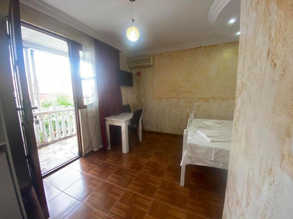 Elite Palace Plus Hotel Batumi Exterior foto